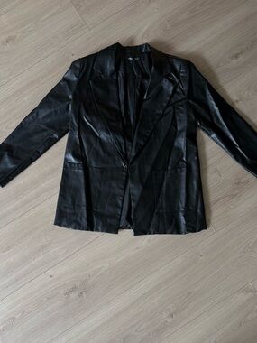 SHEIN Black Faux Leather Blazer